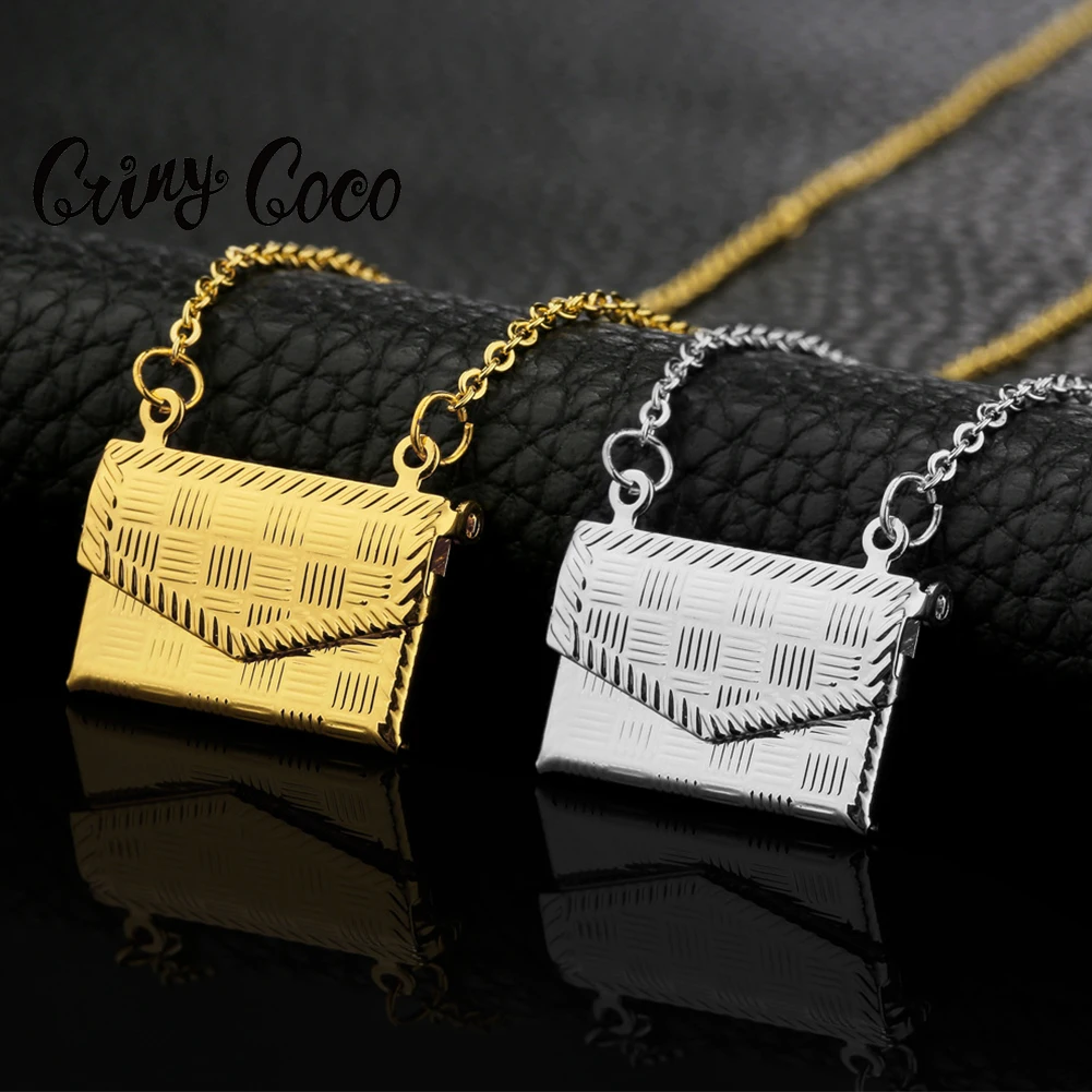 Cring Coco Women Necklace Memory Photo Frame Case Jewelry Copper Gold Color Big Box Pendant 2021 Ladies Women's Fashion Girls
Cring Coco Women Necklace Memory Photo Frame Case Jewelry Copper Gold Color Big Box Pendant 2021 Ladies Women's Fashion Girls