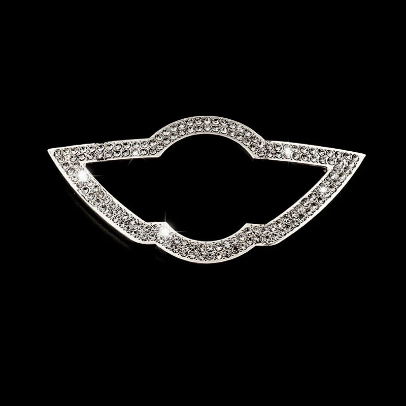 1 шт., хромированная накладка на руль из абс-пластика 
1 шт., хромированная накладка на руль из абс-пластика