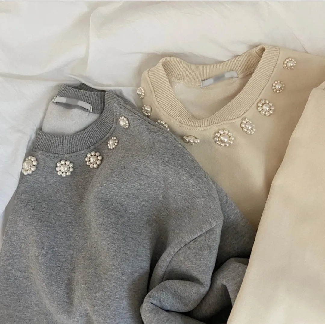 O-neck Chic Beading Thicked Warm Hoodies Sweet All-match Loose Pullover Hoody Casual Fashion Women Sweatshirts 1H705
O-neck Chic Beading Thicked Warm Hoodies Sweet All-match Loose Pullover Hoody Casual Fashion Women Sweatshirts 1H705