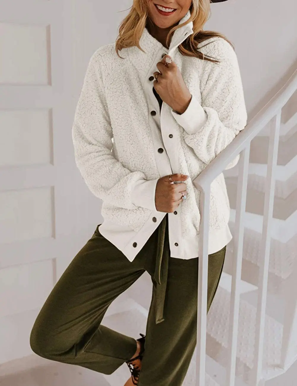 AYES Women's Clothing Plush Women Coat Autumn Winter Sleeve Collar Jacket Casual Solid Warm Single-Breasted Fleece Jacket 2021
AYES Women's Clothing Plush Women Coat Autumn Winter Sleeve Collar Jacket Casual Solid Warm Single-Breasted Fleece Jacket 2021