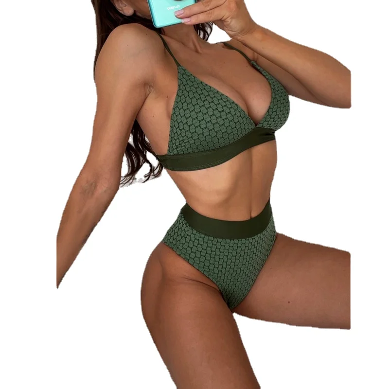 Купальник-бикини с высокой талией и топом, с треугольными вставками, 2 предмета, однотонный, без бретелек, с открытой спиной
Купальник-бикини с высокой талией и топом, с треугольными вставками, 2 предмета, однотонный, без бретелек, с открытой спиной