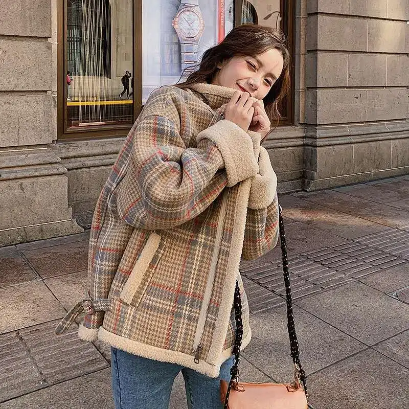 Winter Warm Wool Coat Fashion Women Short Wild New Korean Version of Loose Woolen Thick Plus Velvet Coat Jacket Mujer Chaqueta
Winter Warm Wool Coat Fashion Women Short Wild New Korean Version of Loose Woolen Thick Plus Velvet Coat Jacket Mujer Chaqueta
