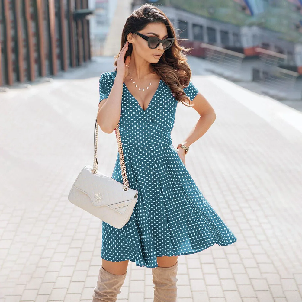 Fashion Summer Short Sleeve Mini Women Dress 202 Casual V-neck Zipper Polka Dot Print Big Swing Pullover A-line Slim Dress Femme
Fashion Summer Short Sleeve Mini Women Dress 202 Casual V-neck Zipper Polka Dot Print Big Swing Pullover A-line Slim Dress Femme
