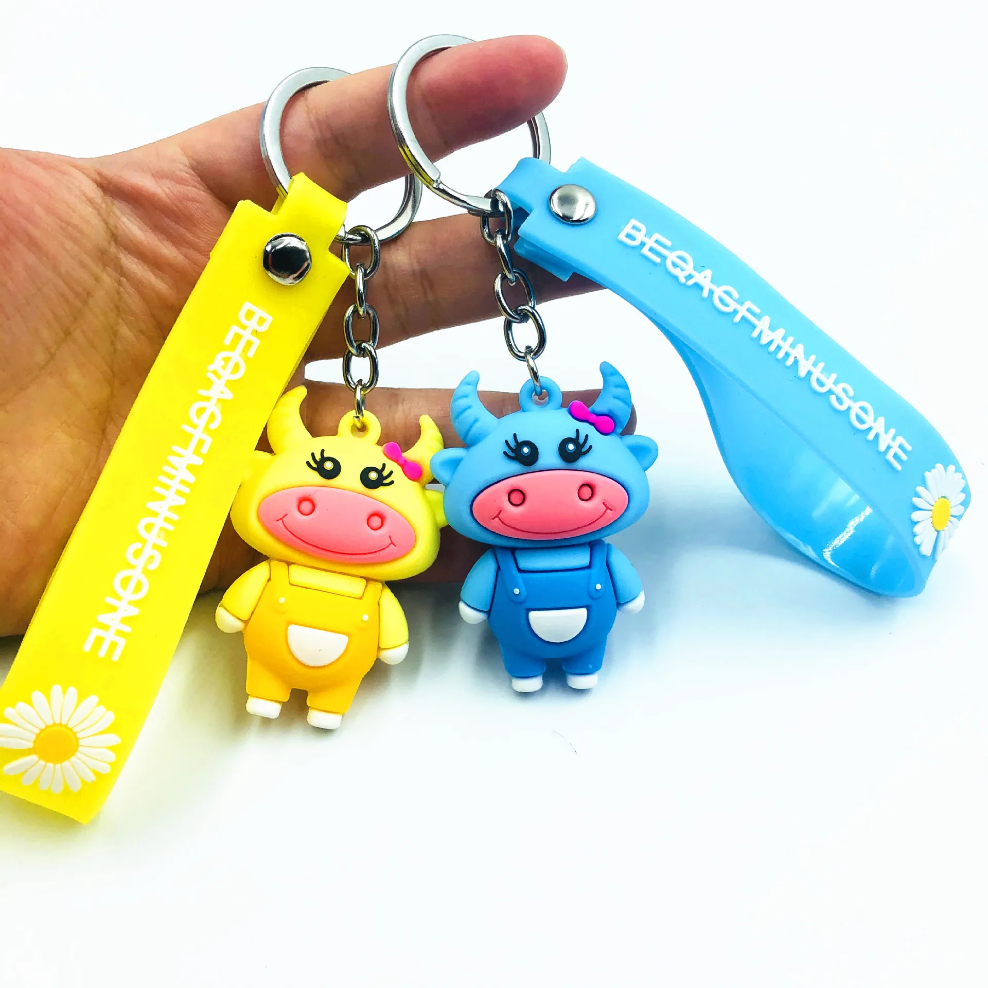 New Daisy Cute Cow PVC Keychain Women Car Key Chain Charm Bag Key Ring Banquet Gift K5001
New Daisy Cute Cow PVC Keychain Women Car Key Chain Charm Bag Key Ring Banquet Gift K5001