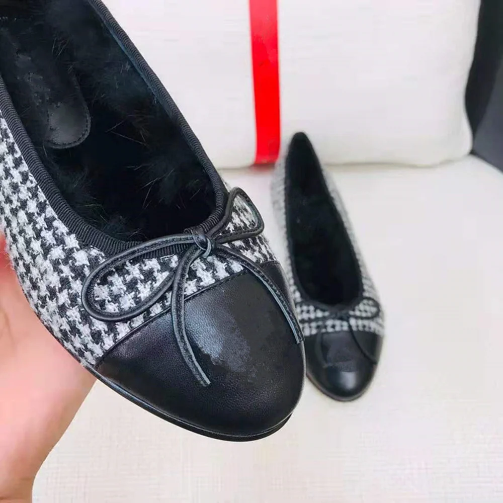 Flat Hot Sell fur Genuine Leather Shoes Big size women's shoes size34-41Elegant Comfortable Lady Fashion fur shoes
Flat Hot Sell fur Genuine Leather Shoes Big size women's shoes size34-41Elegant Comfortable Lady Fashion fur shoes