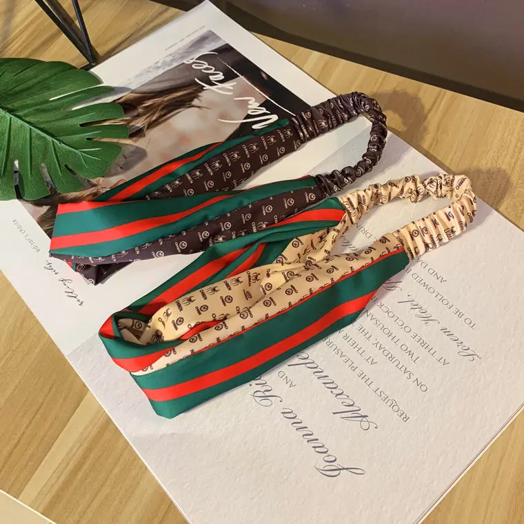 New cross elastic hair band red and green hair bands female headband hair accessories sports fashion wash hair clip headdress
New cross elastic hair band red and green hair bands female headband hair accessories sports fashion wash hair clip headdress
