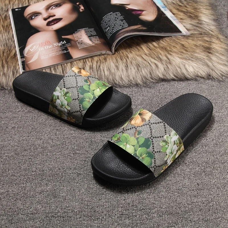 Top Quality Luxury Brand Designer New Summer Women's House Slippers Fashion Classic Anti-slip Soft Light Rubber Women's Slippers
Top Quality Luxury Brand Designer New Summer Women's House Slippers Fashion Classic Anti-slip Soft Light Rubber Women's Slippers