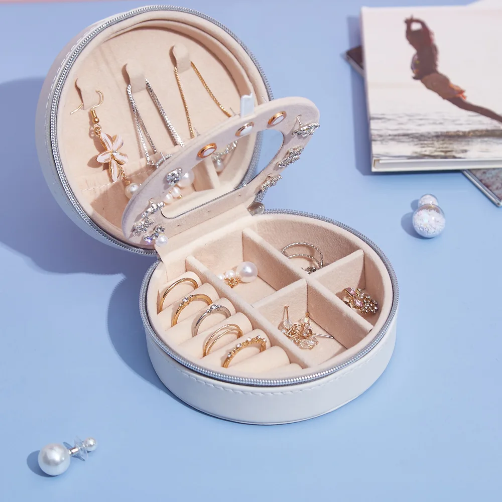 Earring Jewelry Storage Case Showcase Hot Sales Fashion Portable Velvet Ring Display Organizer Box
Earring Jewelry Storage Case Showcase Hot Sales Fashion Portable Velvet Ring Display Organizer Box