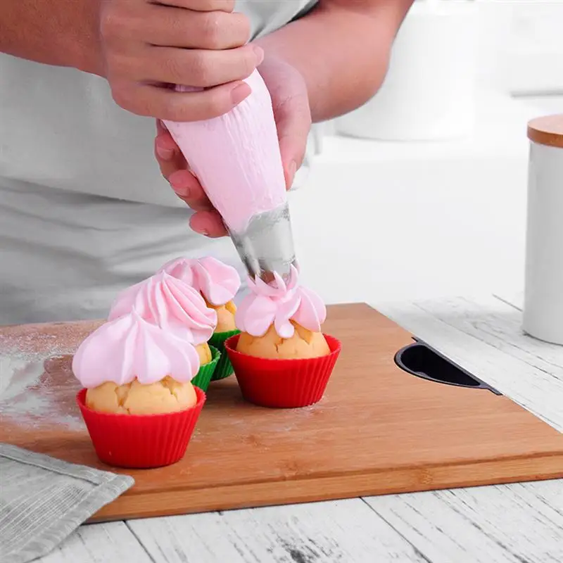 Pastry Bag Diy Cream Disposable Pastry Bags Cupcake Cake Decorating Bags Piping Nozzle Set for Making Cake Baking Tool
Pastry Bag Diy Cream Disposable Pastry Bags Cupcake Cake Decorating Bags Piping Nozzle Set for Making Cake Baking Tool