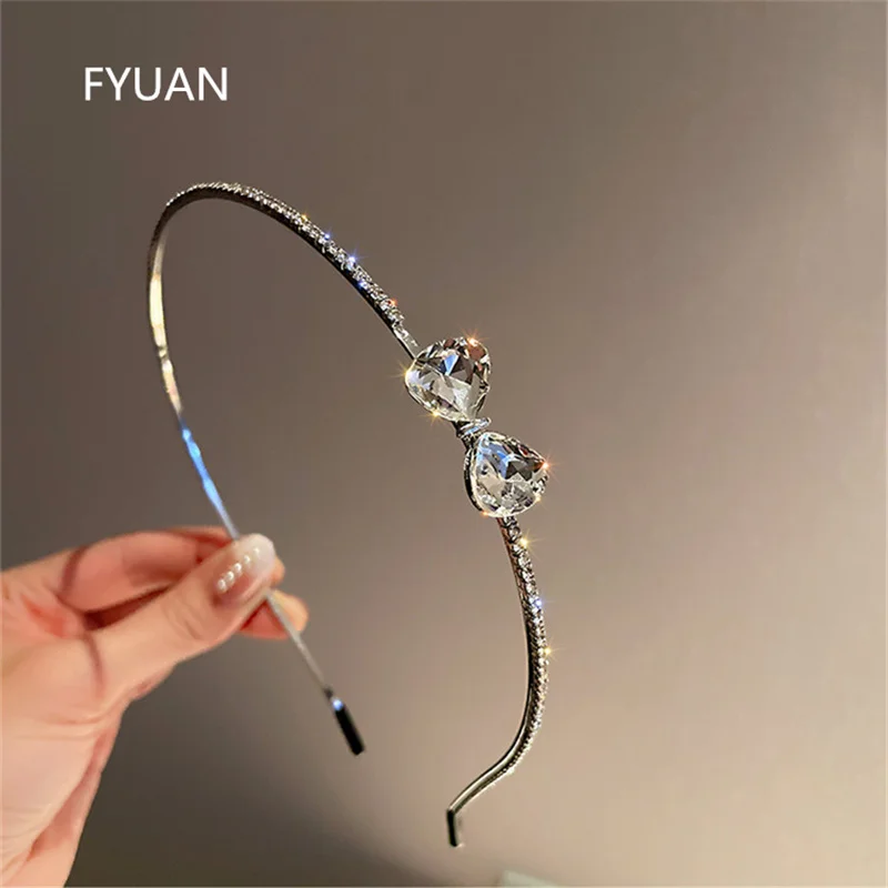 FYUAN Korean Style Rhinestone Hairbands for Women Small Crystal Bowknot HairClip Wedding Hair Accessories Jewelry
FYUAN Korean Style Rhinestone Hairbands for Women Small Crystal Bowknot HairClip Wedding Hair Accessories Jewelry