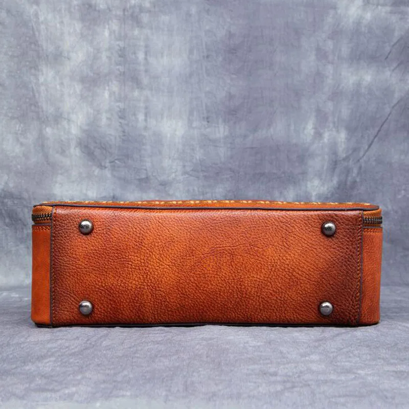 New The first layer cowhide handbag women's retro one-shoulder messenger handbags leather embossed vegetable tanned bagWomen Bag
New The first layer cowhide handbag women's retro one-shoulder messenger handbags leather embossed vegetable tanned bagWomen Bag