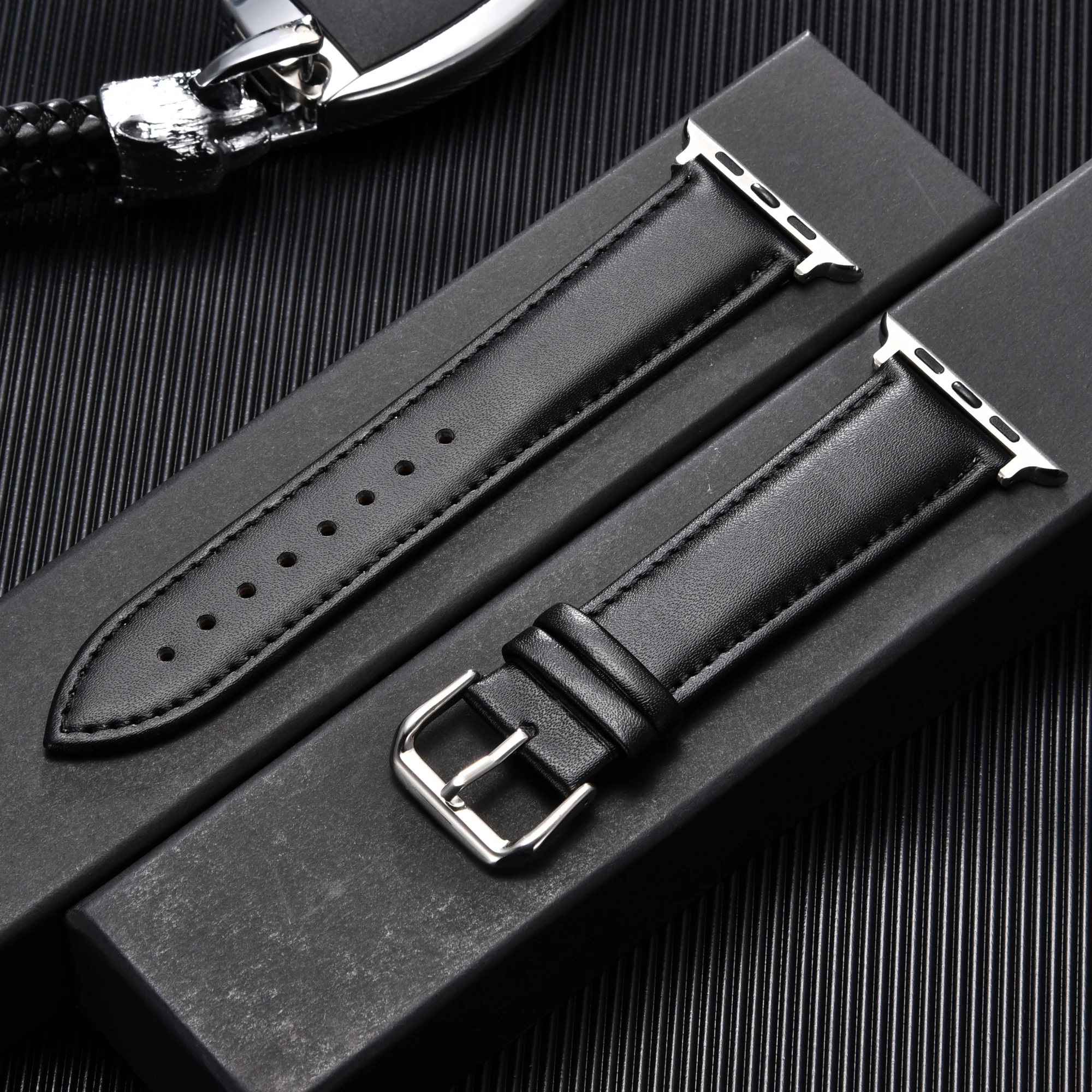 Import Calfskin Soft Leather Watchband 38 40 42 44mm for iwatch 5 4 3 2 1 Business Style Replace Strap for Apple Watch 6 Band
Import Calfskin Soft Leather Watchband 38 40 42 44mm for iwatch 5 4 3 2 1 Business Style Replace Strap for Apple Watch 6 Band