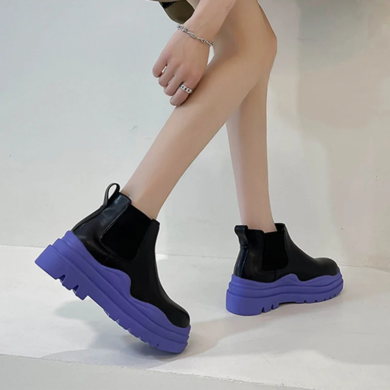 2021 New Woman Boots Thick Bottom Leather Non-Slip Chelsea Ankle Boots Casual Women's Flats Fashion Ladies Shoes Comfortable
2021 New Woman Boots Thick Bottom Leather Non-Slip Chelsea Ankle Boots Casual Women's Flats Fashion Ladies Shoes Comfortable