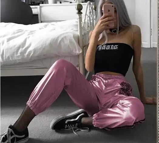 Satin Women Casual Harem pants Spring Fashion Loose Trousers Female Classic Elastic Waist Pink Embroidery Tiger Design
Satin Women Casual Harem pants Spring Fashion Loose Trousers Female Classic Elastic Waist Pink Embroidery Tiger Design