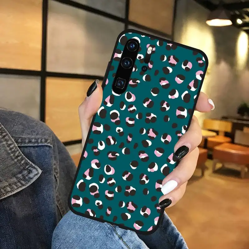Sexy leopard pink Phone Cases Funda For Huawei P9 P10 P20 P30 Lite 2016 2017 2019 plus pro P smart
Sexy leopard pink Phone Cases Funda For Huawei P9 P10 P20 P30 Lite 2016 2017 2019 plus pro P smart