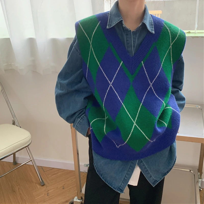 2022 New Autunm Winter Women Sweater Pullover Vest Sleeveless Oversized Knitted Checkered Vintage Lady Tops
2022 New Autunm Winter Women Sweater Pullover Vest Sleeveless Oversized Knitted Checkered Vintage Lady Tops