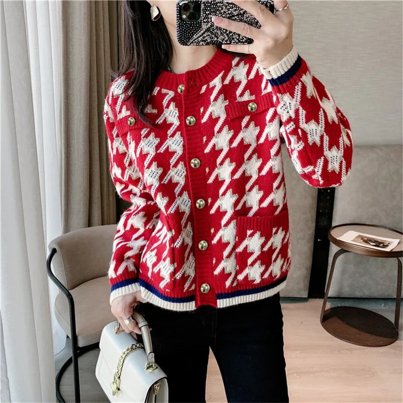 Fashion Retro Slim Pocket Korean Jacket Chaquetas Punto Mujer Fall Female Warm Sweater Knitted Outerwear Maneskin Cardigan Coat
Fashion Retro Slim Pocket Korean Jacket Chaquetas Punto Mujer Fall Female Warm Sweater Knitted Outerwear Maneskin Cardigan Coat