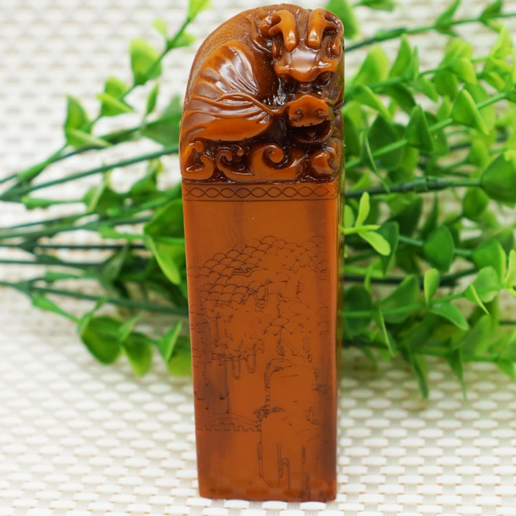 Natural Shoushan stone, Tian Huang material, Buddha, calligraphy painting, seal cutting seal
Natural Shoushan stone, Tian Huang material, Buddha, calligraphy painting, seal cutting seal