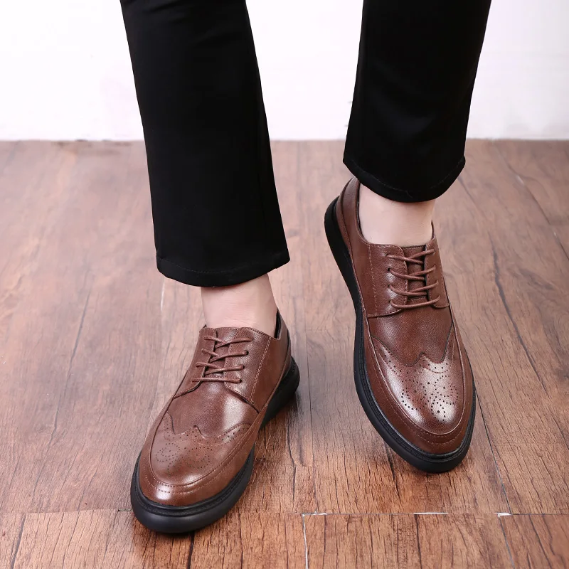 Men'S Dress Shoes Men fahsion business wedding Shoes For Luxury Brand Genuine Leather Solid black Brogue oxfords Lace-Up Shoes
Men'S Dress Shoes Men fahsion business wedding Shoes For Luxury Brand Genuine Leather Solid black Brogue oxfords Lace-Up Shoes