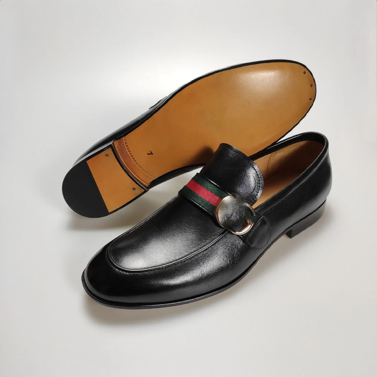 2021 Luxury Designer Business Casual High Quality Fashion Loafers Leather Male Chaussure Homme Natural Party Shoes For Men
2021 Luxury Designer Business Casual High Quality Fashion Loafers Leather Male Chaussure Homme Natural Party Shoes For Men