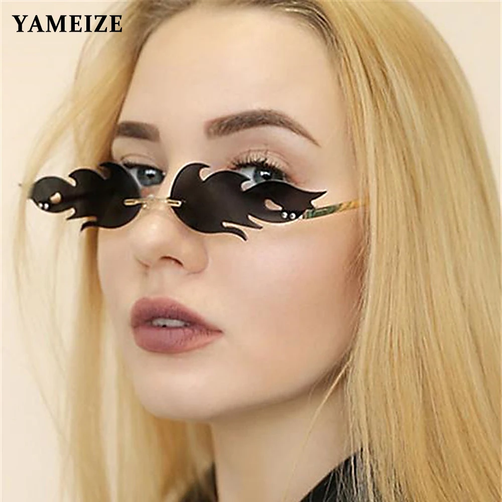 YAMEIZE 2020 Luxury Fashion Fire Flame Women Sunglasses Retro Rimless Wave Sun Glasses Metal Shades For Women Eyewear UV400
YAMEIZE 2020 Luxury Fashion Fire Flame Women Sunglasses Retro Rimless Wave Sun Glasses Metal Shades For Women Eyewear UV400