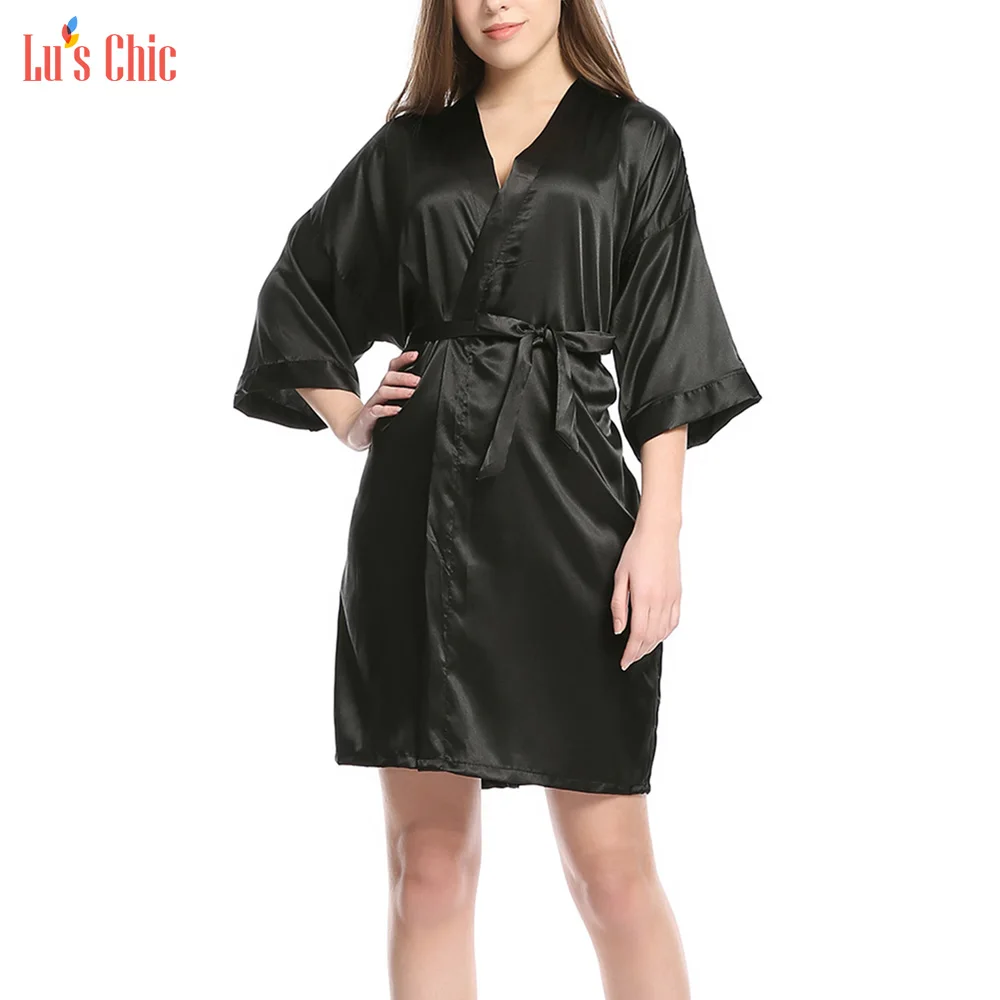 Lu's Chic Silky 3/4 Sleeve Solid Kimono Bath Robes Knee Length Sleepwear Women Satin Bathrobe
Lu's Chic Silky 3/4 Sleeve Solid Kimono Bath Robes Knee Length Sleepwear Women Satin Bathrobe