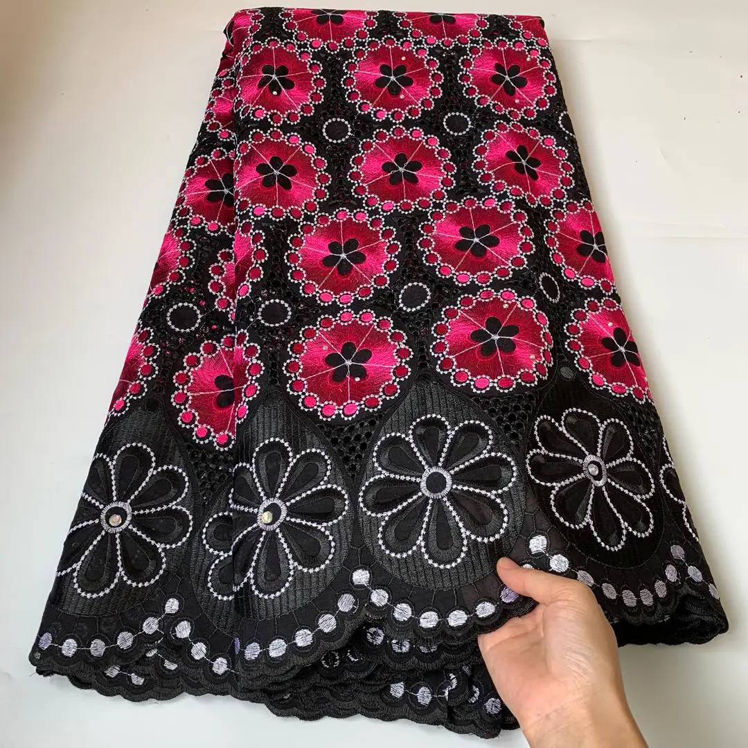 Black Red Swiss Voile Lace in Switzerland African Lace Fabric Wedding 2021 Latest 5Yards 100% Cotton Swiss Lace Fabric For Dress
Black Red Swiss Voile Lace in Switzerland African Lace Fabric Wedding 2021 Latest 5Yards 100% Cotton Swiss Lace Fabric For Dress