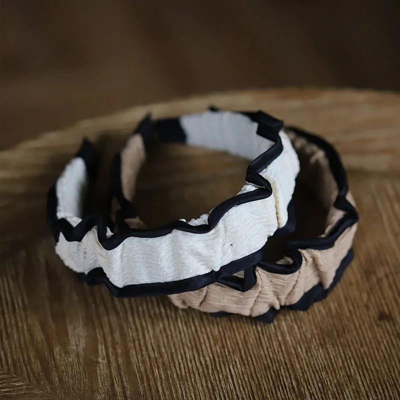 High skull top headband female gentle retro French hair band hair accessories headbands for women designer 2021 new 
High skull top headband female gentle retro French hair band hair accessories headbands for women designer 2021 new