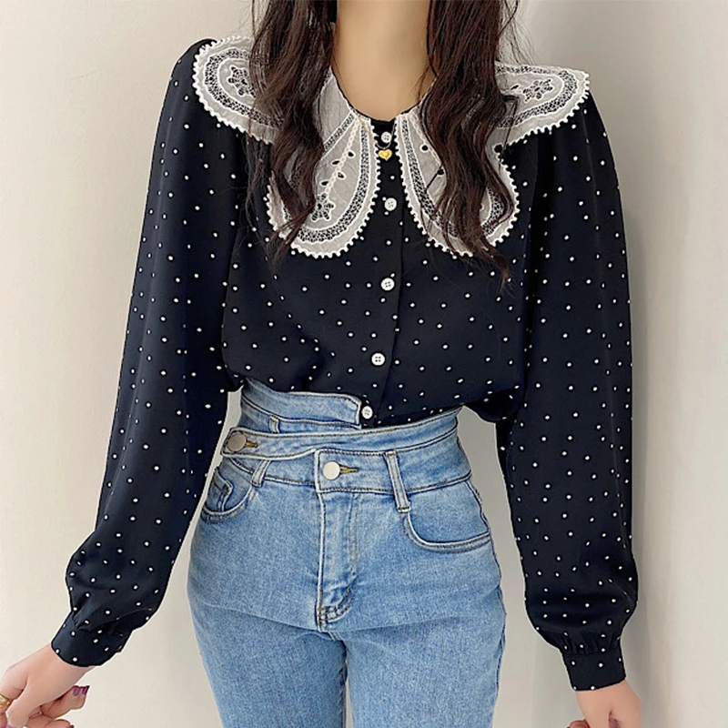 2021 New Korean Fashion Elegant Retro Doll Collar Lace Hollow Crochet Stitching Single-breasted Loose Polka Dot Shirt Women Top
2021 New Korean Fashion Elegant Retro Doll Collar Lace Hollow Crochet Stitching Single-breasted Loose Polka Dot Shirt Women Top