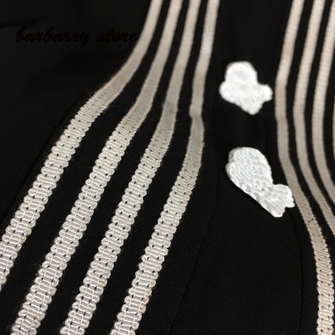 2021 high quality fashion stripe stitching women's short sleeve dress temperament high collar long skirt waist slim A-line skirt
2021 high quality fashion stripe stitching women's short sleeve dress temperament high collar long skirt waist slim A-line skirt