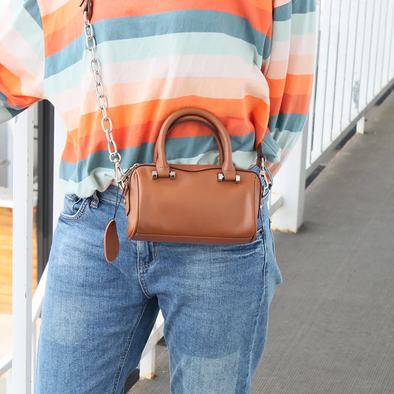 Mini Bag Women Handbags Genuine Leather Mobile Phone bag Fashion Female Shoulder Crossbody Bags Chain design Small Boston Purse
Mini Bag Women Handbags Genuine Leather Mobile Phone bag Fashion Female Shoulder Crossbody Bags Chain design Small Boston Purse