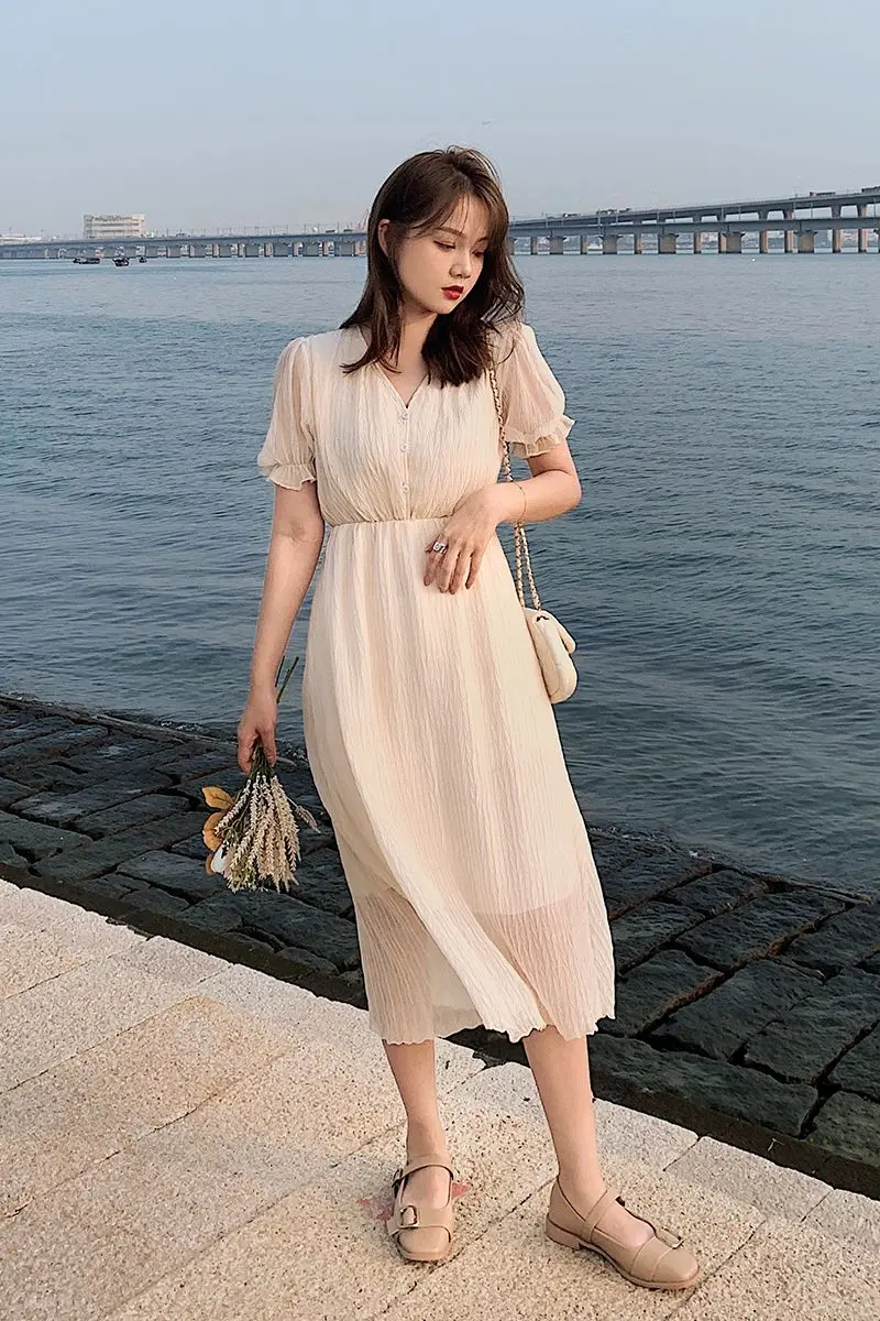 COIGARSAM French Style Full Sleeve Women dress New Summer Chiffon Pleated Dresses 6363
COIGARSAM French Style Full Sleeve Women dress New Summer Chiffon Pleated Dresses 6363