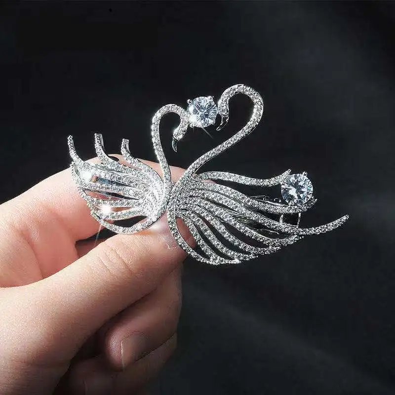 Elegant Shiny Rhinestones Swan Shape Hair Clip Metal Hollow Geometric Hairpin Sliver Barrette Hair Accessories For Women Girls
Elegant Shiny Rhinestones Swan Shape Hair Clip Metal Hollow Geometric Hairpin Sliver Barrette Hair Accessories For Women Girls
