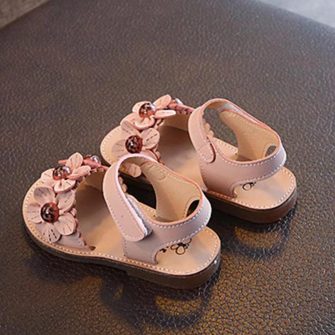 Kids Shoes Sandals Girls Sneakers Princess Shoes Baby Shoes Non-slip Soft Bottom Children's Beach Shoes Korean Style
Kids Shoes Sandals Girls Sneakers Princess Shoes Baby Shoes Non-slip Soft Bottom Children's Beach Shoes Korean Style