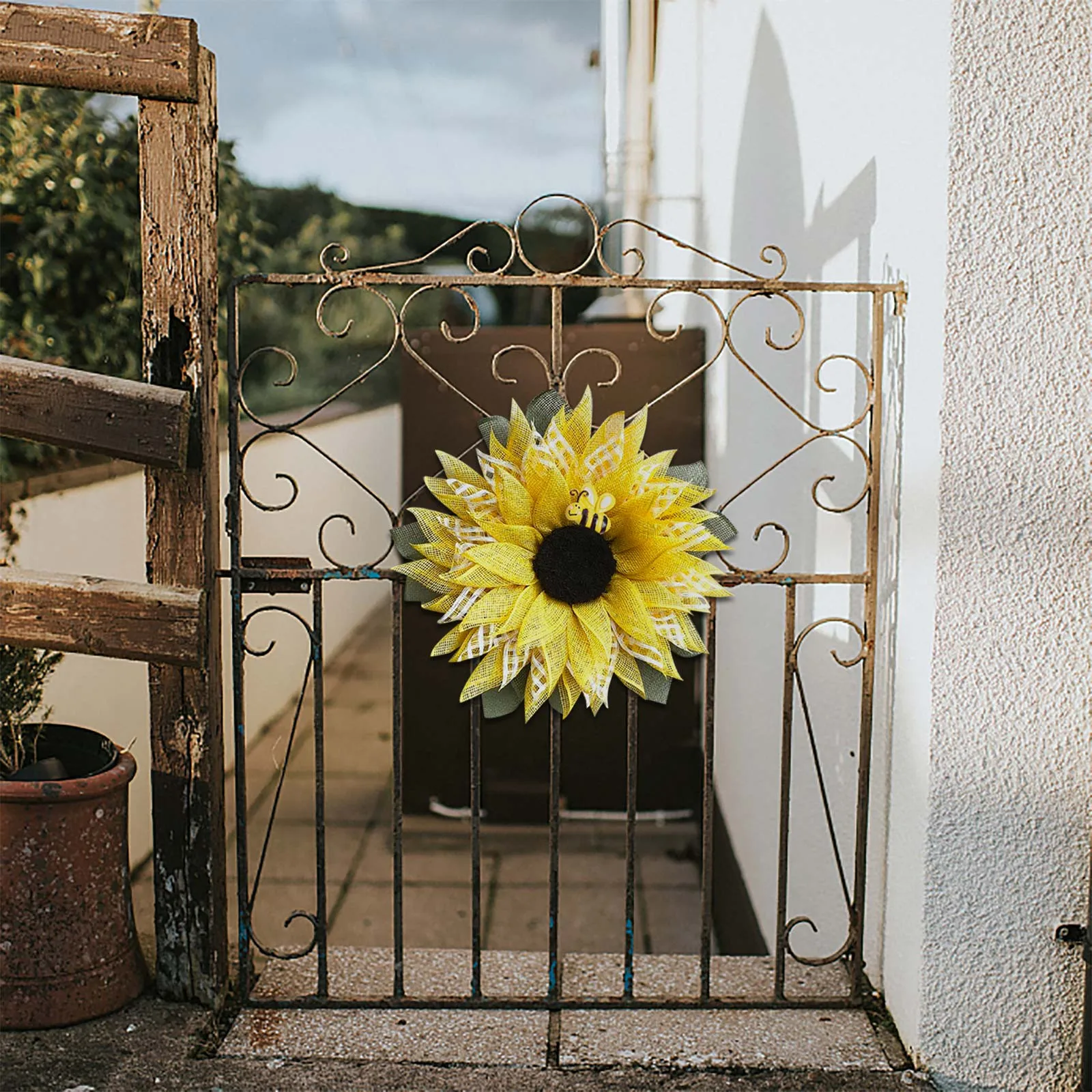 Sunflower Wreath Bee Day Garland Door Sign Hanging Decoration Flowers Simulation Ornament Home Decor
Sunflower Wreath Bee Day Garland Door Sign Hanging Decoration Flowers Simulation Ornament Home Decor