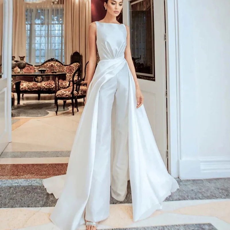 Luxury Elegant Jumpsuits Sleeveless Wedding Dresses O-Neck Satin High Quality Zipper Bridal Gowns 2021 Robe Party Sweep Train
Luxury Elegant Jumpsuits Sleeveless Wedding Dresses O-Neck Satin High Quality Zipper Bridal Gowns 2021 Robe Party Sweep Train