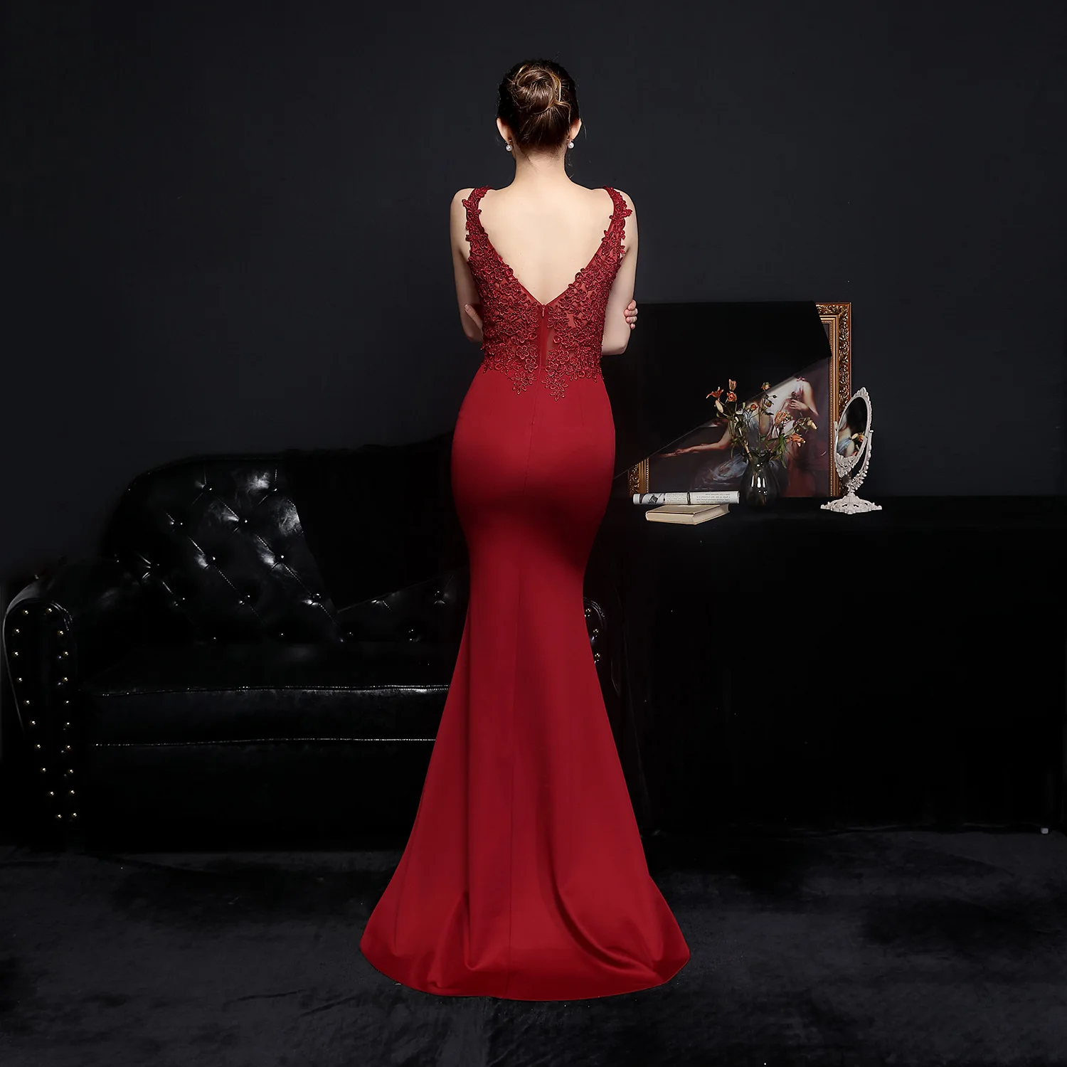 Sladuo 2021 New Summer Women Elegant Sleeveless Dress Sexy V Neck Flower Lace Club Celebrity Evening Party Cocktail Dresses
Sladuo 2021 New Summer Women Elegant Sleeveless Dress Sexy V Neck Flower Lace Club Celebrity Evening Party Cocktail Dresses
