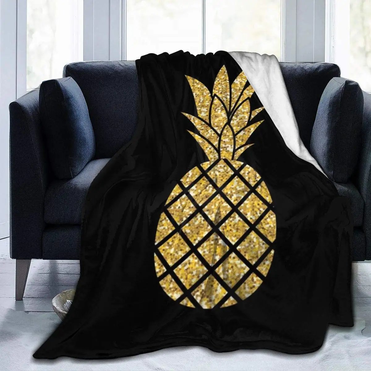 Фланелевое Одеяло с золотыми блестками и ананасами черное теплое мягкое