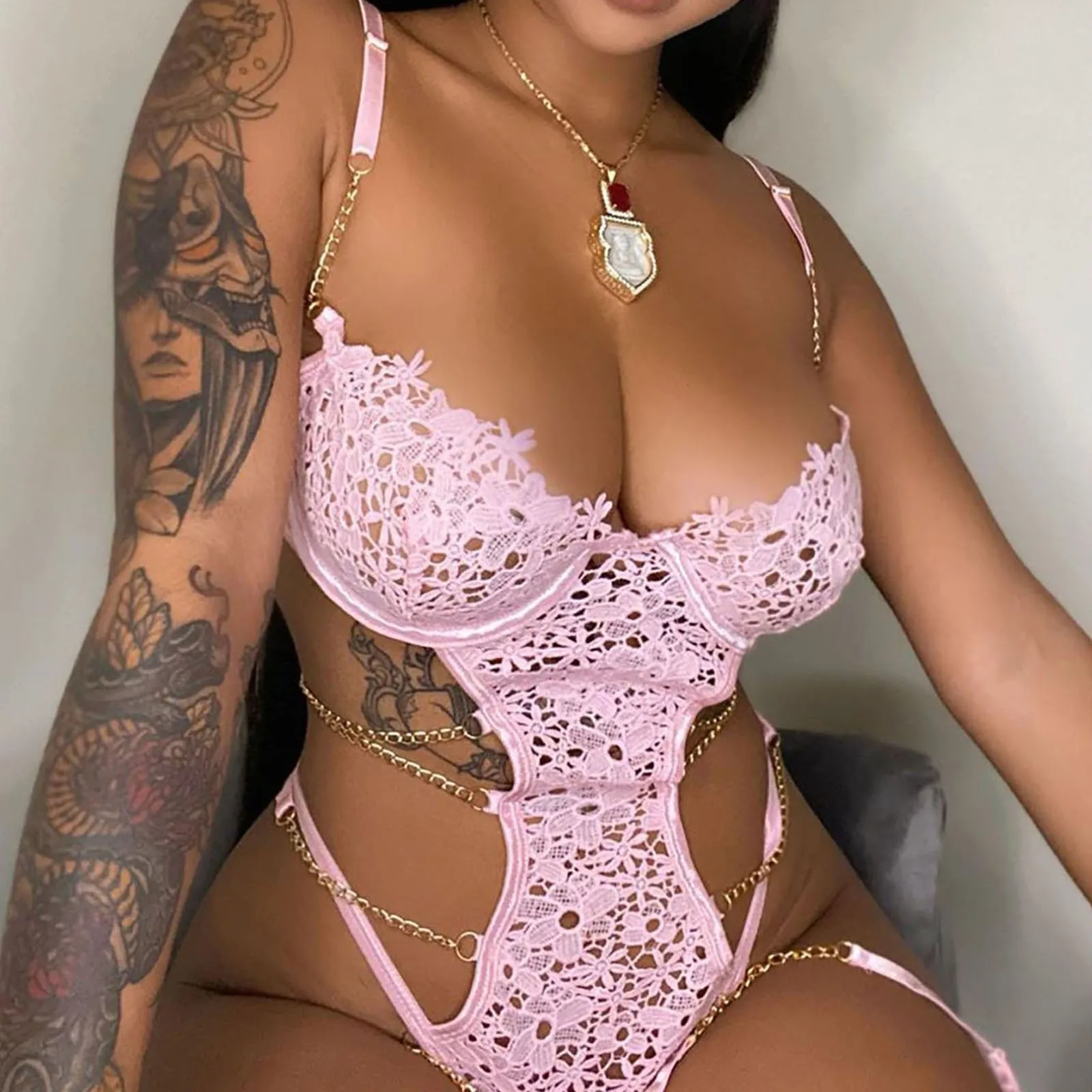 Сексуальное женское белье Боди женское кружевное металлической цепью порно Нижнее белье, одежда для сна, вышивка Тедди боди с открытой спин...
Сексуальное женское белье Боди женское кружевное металлической цепью порно Нижнее белье, одежда для сна, вышивка Тедди боди с открытой спин...