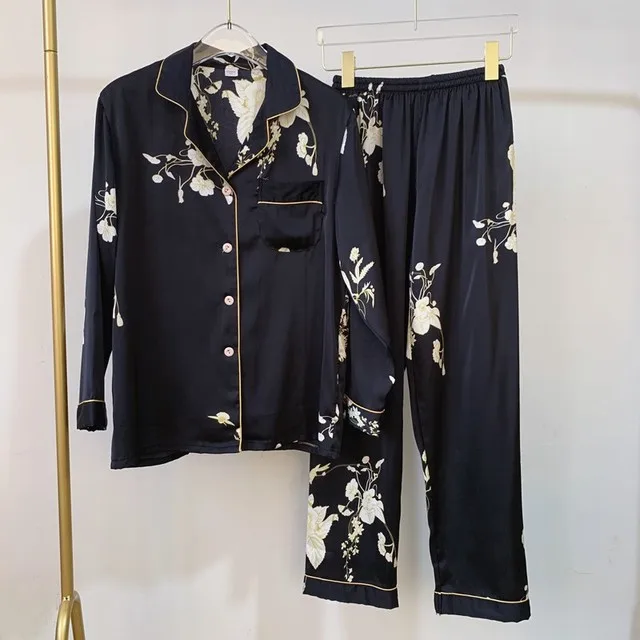 Black 2020 Stylish Women Pajama Set Silk Satin Sleepwear Spring Summer Long Sleeve Pants Two-piece Suit Home Wear Pyjama Femme
Black 2020 Stylish Women Pajama Set Silk Satin Sleepwear Spring Summer Long Sleeve Pants Two-piece Suit Home Wear Pyjama Femme