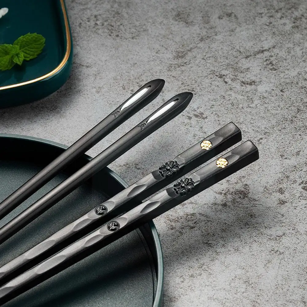 5 Pairs/Lot Black Non-slip Korean Japanese Alloy Steel Gift Chopsticks Chopsticks Chine Circular Metal Sticks Handmade Pack N4X3
5 Pairs/Lot Black Non-slip Korean Japanese Alloy Steel Gift Chopsticks Chopsticks Chine Circular Metal Sticks Handmade Pack N4X3