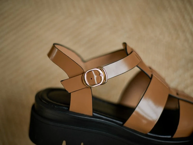 ORCHA LISA 2021 New Womens weaved gladiator Sandals cow leather cover toe buckle strap platform Summer shoes
ORCHA LISA 2021 New Womens weaved gladiator Sandals cow leather cover toe buckle strap platform Summer shoes