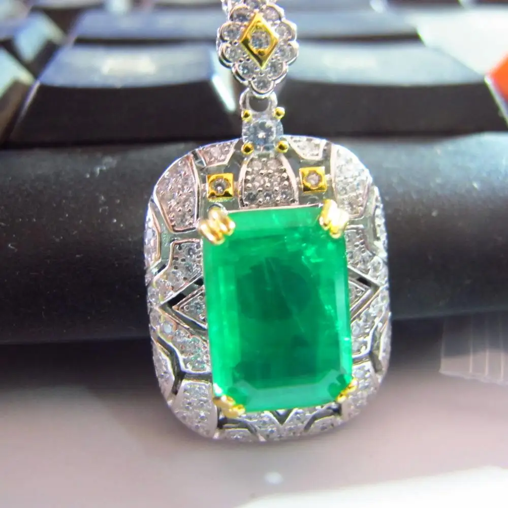 100% 925 Sterling Silver with Created Green Emerald gemstone Pendant without Necklace chain Vintage Fine Jewelry For Women
100% 925 Sterling Silver with Created Green Emerald gemstone Pendant without Necklace chain Vintage Fine Jewelry For Women