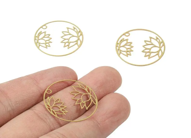 Raw Brass Lotus Earring Charms - Lotus Round Necklace Pendant - Necklace Findings - 6Pcs/Lot - 26.7x26.7x0.29mm - JJB5405
Raw Brass Lotus Earring Charms - Lotus Round Necklace Pendant - Necklace Findings - 6Pcs/Lot - 26.7x26.7x0.29mm - JJB5405
