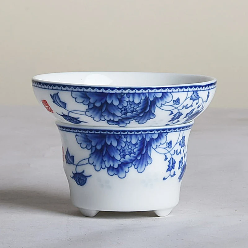 

Blue and White Porcelain Tea Filter Ceramic Strainer Coffee Tea Leak Chinese Kung Fu Teaware Tea Accessories Vintage Strainer