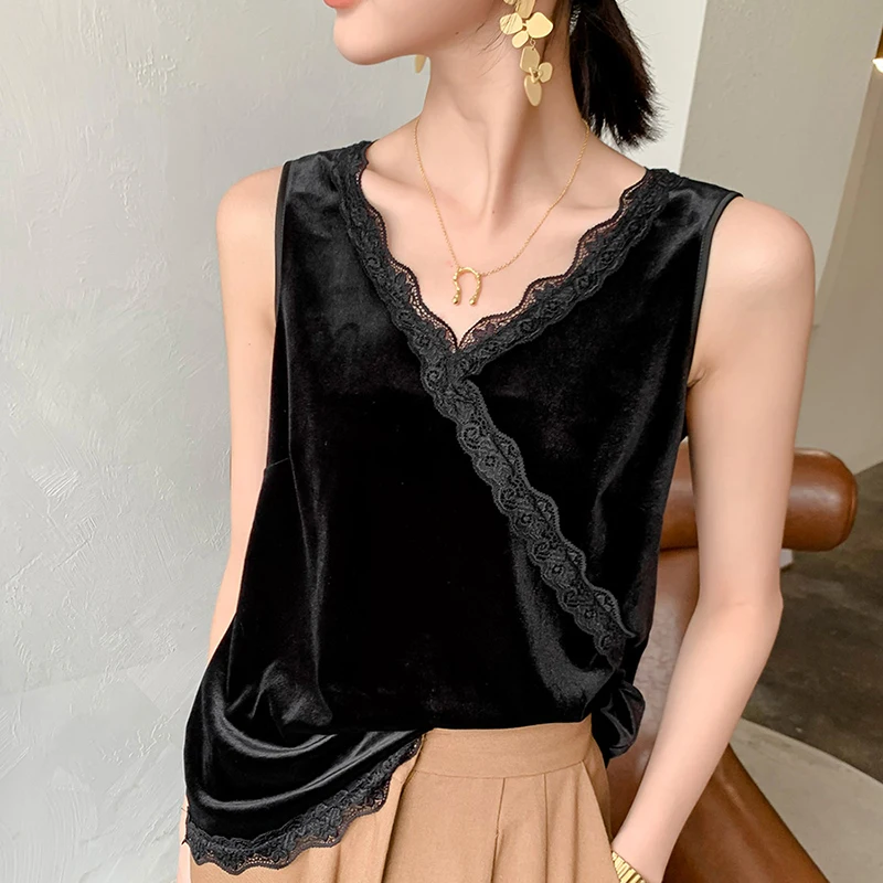 Golden Velvet Lace Patchwork V-neck Tank Top 2021 New Arrival Black Sexy Sleeveless Summer Tops
Golden Velvet Lace Patchwork V-neck Tank Top 2021 New Arrival Black Sexy Sleeveless Summer Tops