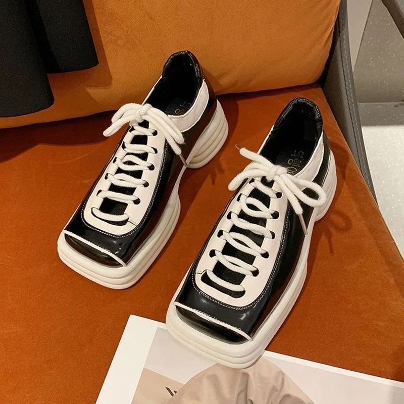 LLUUMIU pumps platform heels woman Patent Leather Big Square Toe High Heels Retro Lacing Lovely Girls Cosplay Lolita Shoes
LLUUMIU pumps platform heels woman Patent Leather Big Square Toe High Heels Retro Lacing Lovely Girls Cosplay Lolita Shoes