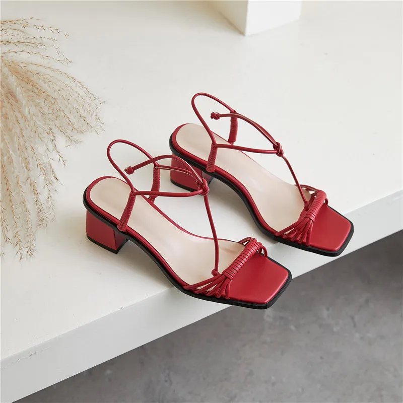 MEMUNIA 2020 new arrive women sandals solid colors square high heels summer sandals fashion simple casual beach shoes woman
MEMUNIA 2020 new arrive women sandals solid colors square high heels summer sandals fashion simple casual beach shoes woman