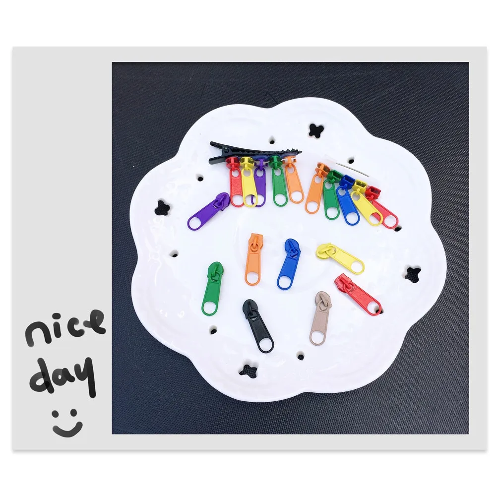 Fashion Personality Colorful Zipper Stud Earrings for Men Women Vintage Punk Rock Style Earring Girl Unique Funny Party Jewelry
Fashion Personality Colorful Zipper Stud Earrings for Men Women Vintage Punk Rock Style Earring Girl Unique Funny Party Jewelry