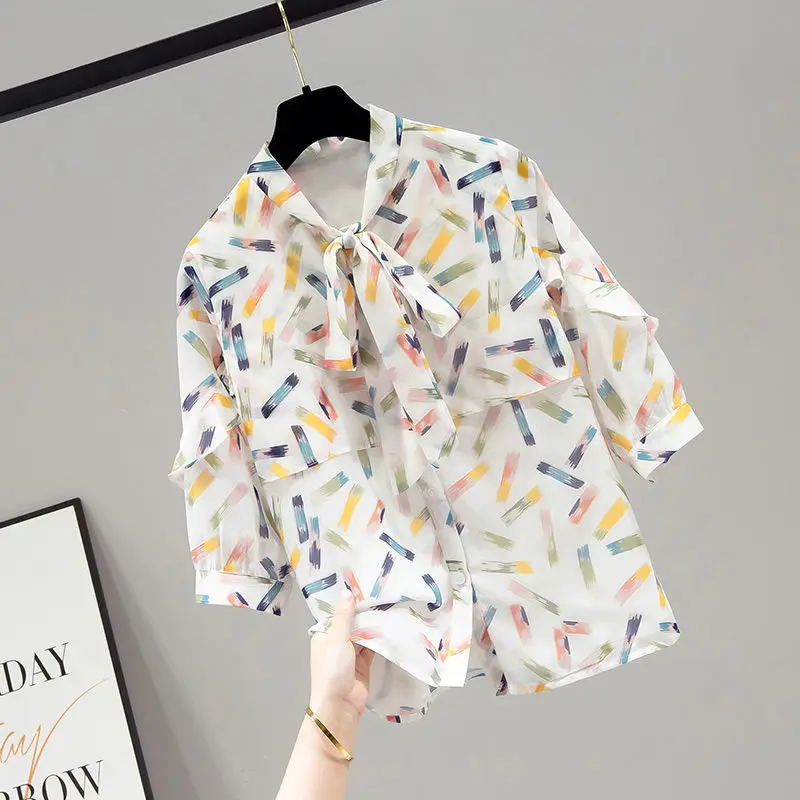 MOYISU 2022 Women Chiffon Blouse Summer Loose Short Sleeve Casual Tops Oversize Female Clothing
MOYISU 2022 Women Chiffon Blouse Summer Loose Short Sleeve Casual Tops Oversize Female Clothing
